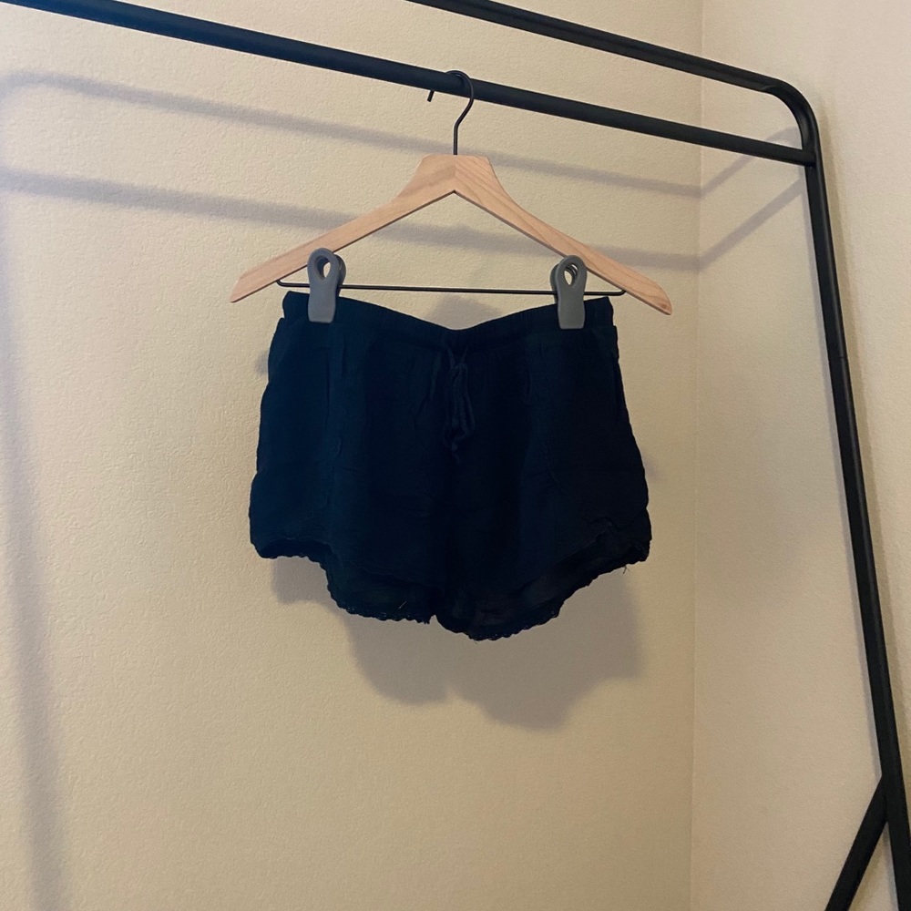 Flowing shorts